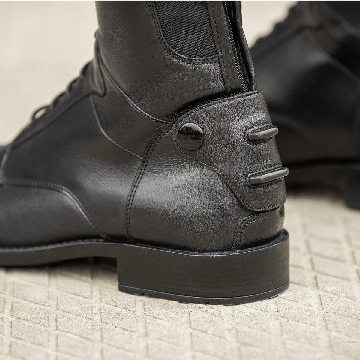BOTA ELYRIA PEQUEÑA