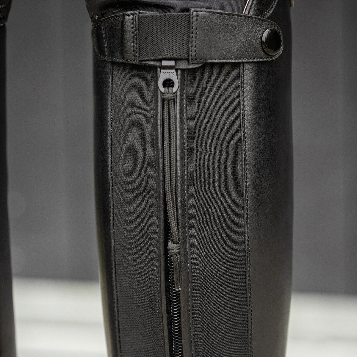 BOTA ELYRIA REGULAR