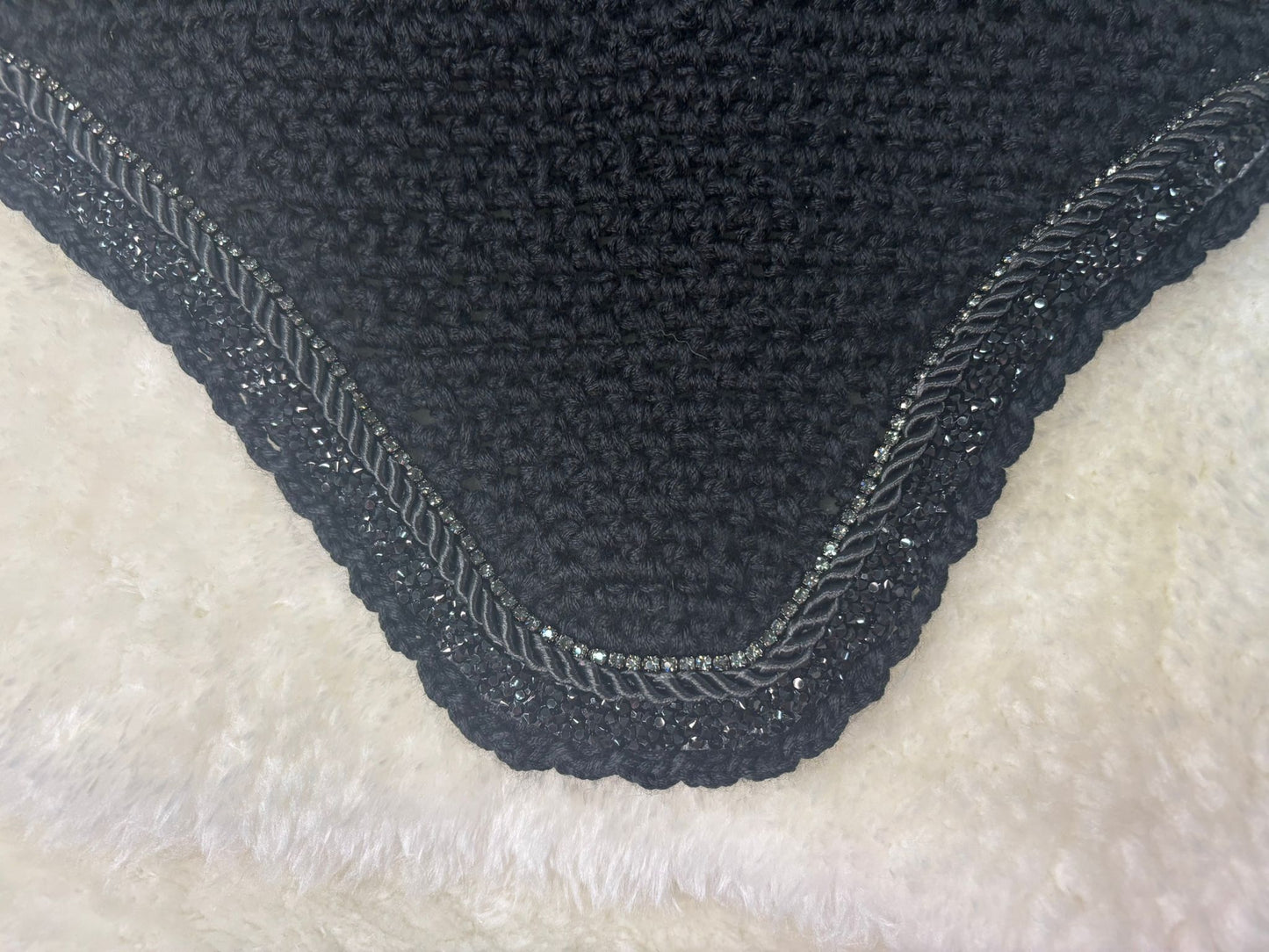 OREJERA MARONA NEGRAS CON BRILLANTES ¡ LAS MÁS VENDIDAS !