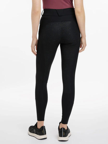 Amy Breggings Negro